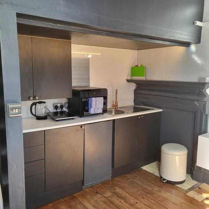21 Mini Loft Apartment - Great Location - Comfy King Size Bed Brighton Exterior foto
